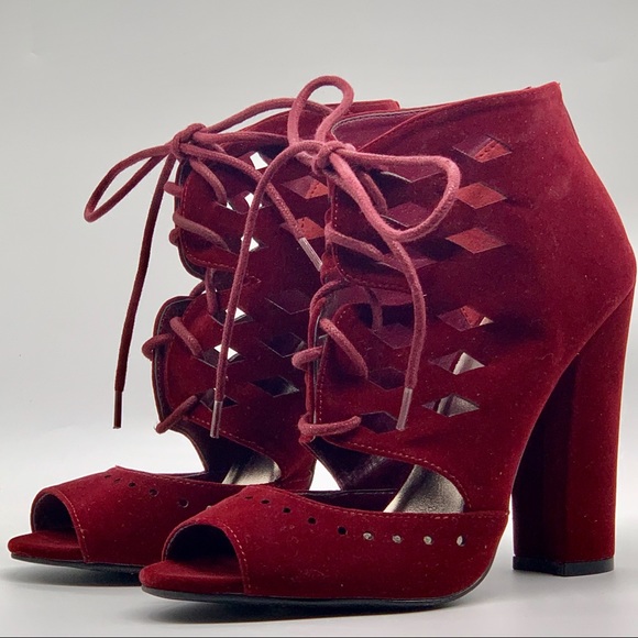 New ModCloth x Qupid Immortal Garnet Velvet Lace Ankle Boot Heels Shoes Women  7 - Picture 2 of 6